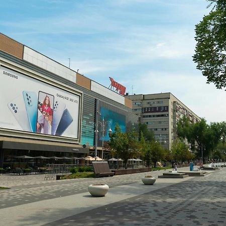 Nadezhda Apartments On Zhibek Zholy Avenue 33 Almaty Bagian luar foto