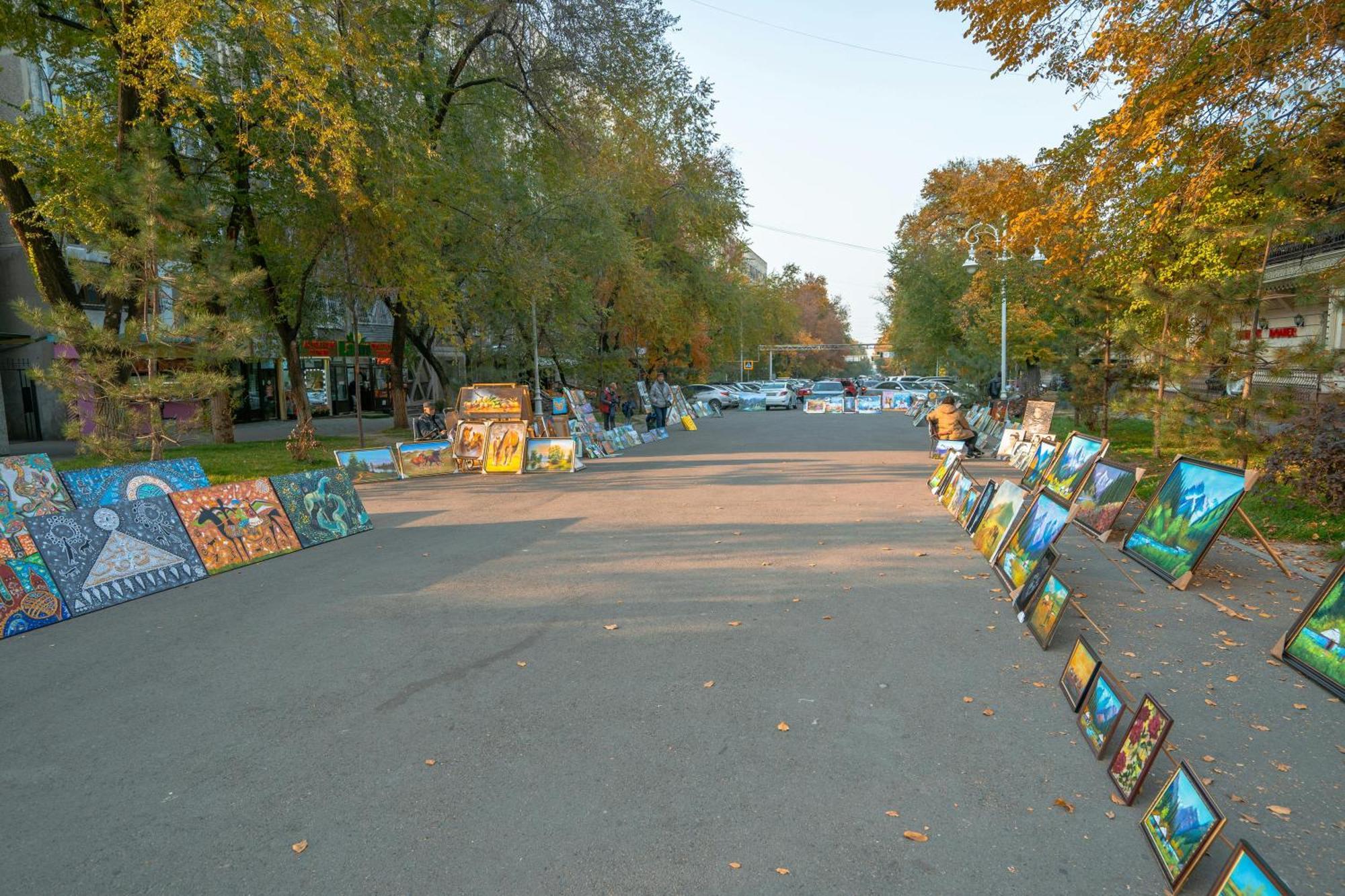 Nadezhda Apartments On Zhibek Zholy Avenue 33 Almaty Bagian luar foto